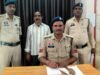 धारदार हथियार लेकर आने जाने वालो को डराने वाला आरोपी चढ़ा कोतवाली पुलिस के हत्थे