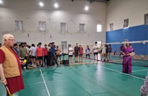 आरंग बैडमिंटन क्लब में अयोजित विकासखंड स्तरीय शालेय बालिका बालिका बैडमिंट प्रतियोगिता का शुभारंभ