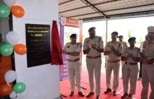 पुलिस महानिरीक्षक ने किया सक्ती जिले का दौरा, थाना डभरा और एसपी कार्यालय का निरीक्षण
