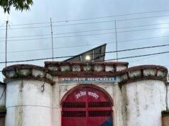 डूमर कछार में अवैध महुआ शराब पर आबकारी विभाग का छापा, 29 लीटर शराब और 30 किलो लाहन जब्त, दो गिरफ्तार