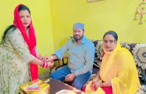 कुसमुंडा में धूमधाम से मनाया गया रक्षाबंधन, भाजपा नेताओं ने लिया बहनों से आशीर्वाद