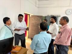 बस्तर के दूरस्थ क्षेत्र भोपालपट्टनम पहुंचे कमिश्नर श्री डोमन सिंह, विभिन्न दफ्तरों में कार्यालयीन व्यवस्थाओं का लिया जायजा