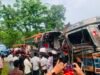 रॉयल बस और ट्रक में जोरदार टक्कर, कई यात्री घायल; अस्पताल में कराया गया भर्ती