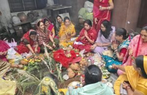 कमरछठ के पावन अवसर पर मां दुर्गा एवं शिव मंदिर में सामूहिक पूजा में शामिल हुईं प्रदेश उपाध्यक्ष रंजना साहू