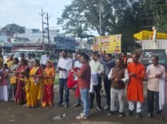 जन्माष्टमी के शुभ अवसर पर पुष्पवर्षा और जयकारों से गूंजा पेंड्रा, यादव समाज की शोभायात्रा का विहिप ने किया भव्य स्वागत