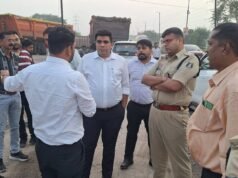 ध्यानचंद चौक से रिसदी चौक तक सड़क निर्माण का कलेक्टर-एसपी ने किया निरीक्षण