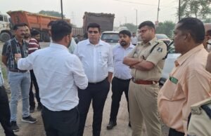 ध्यानचंद चौक से रिसदी चौक तक सड़क निर्माण का कलेक्टर-एसपी ने किया निरीक्षण