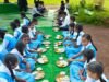 स्मृति को बनाया सेवा का माध्यम: शिक्षिका सीमा राठौर ने स्कूली बच्चों को कराया स्नेहपूर्ण न्योता भोज