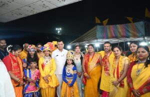श्रीकृष्ण जन्माष्टमी पर सर्व यादव समाज द्वारा निकाली गई भव्य शोभायात्रा में मुख्य अतिथि के तौर पर सम्मिलित हुए कैबिनेट मंत्री श्री लखन लाल देवांगन