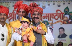 श्रीकृष्ण जन्माष्टमी प्रेम और संस्कृति से जुड़े रहने का पर्व : श्री अरुण साव श्रीकृष्ण जन्माष्टमी उत्सव में शामिल हुए उप मुख्यमंत्री