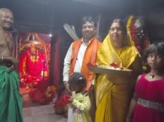 आस्था के धाम माँ दंतेश्वरी के चरणों में सांसद महेश कश्यप ने परिवार संग की पूजा अर्चना