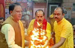 श्री सिद्ध हनुमान मंदिर की 173वीं महाआरती में शामिल हुए पंडित पी. श्रीनिवास राव