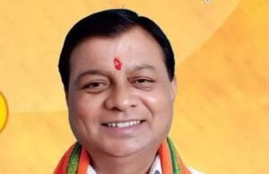 माटी के दीयों में सजेगा जनभावनाओं का उजाला कैबिनेट मंत्री लखन लाल देवांगन ने खरीदे मिट्टी के दीये, 17 सितंबर को ‘आशीर्वाद का दीया’ जलाने की अपील