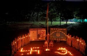 सेवा संकल्प अभियान के अंतर्गत कर्रेगुट्टा की पहाड़ी पर प्रज्वलित किया गया आशीर्वाद का दीप