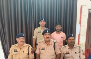 सूने मकान से चोरी करने वाला शातिर चोर चढ़ा कोतवाली पुलिस के हत्थे