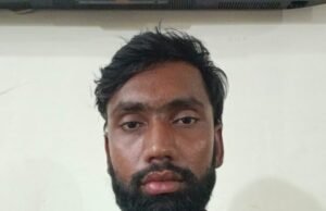रसूलपुर मामले में शामिल चौथा आरोपी पलामू झारखण्ड से गिरफ्तार, आरोपी से 01 नग देसी पिस्टल, 01 नग नया चाकू, 06 नग जिन्दा कारतूस, 01 नग मोबाइल बरामद।