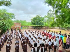 ‘वंदे मातरम्’ के सामूहिक स्वर से गूंजा बालपुर, देशभक्ति से सराबोर हुआ सरस्वती शिशु मंदिर