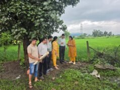 अपर कलेक्टर ने ग्राम मोहदा में फसल भौतिक सत्यापन कार्य का किया निरीक्षण