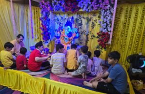 लालपुर की जैनम हाइट्स सोसाइटी में अनूठी पहल: बच्चों के हाथों से हुई गणेश स्थापना, संस्कारों की पाठशाला बना इस बार का गणेशोत्सव