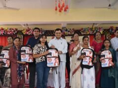 उद्योग मंत्री श्री लखन लाल देवांगन ने 1500 छात्राओं को दी एजुकेशन किट, जिले के अन्य शासकीय कॉलेजों में भी विशाल डोम की घोषणा
