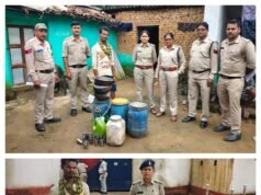 कोरबा में महिला समिति और ग्रामीणों की शिकायत पर आबकारी वृत्त दीपका की ताबड़तोड़ कार्रवाई, 44.6 लीटर महुआ शराब और 135 किलो लाहन जप्त, 3 आरोपी पकड़े