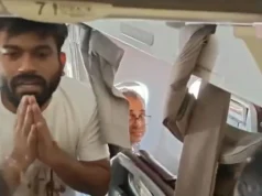 दिल्ली एयरपोर्ट पर उतरते ही हिरासत में लिए गए कॉकरोच जनता पार्टी के संस्थापक अभिजीत दिपके, जंतर-मंतर पर करना था प्रदर्शन