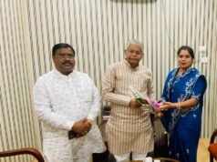 धमतरी आगमन पर पूर्व विधानसभा अध्यक्ष एवं पूर्व भाजपा प्रदेश अध्यक्ष धरमलाल कौशिक का रंजना साहू ने किया स्वागत-अभिनंदन