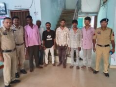 आरंग पुलिस की बड़ी कार्रवाई : 7-8 साल से फरार 7 वारंटी एक साथ गिरफ्तार, न्यायालय में पेश