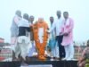 ग्राम जसवंतपुर में स्वर्गीय काका लरंग साय की प्रतिमा का भव्य अनावरण